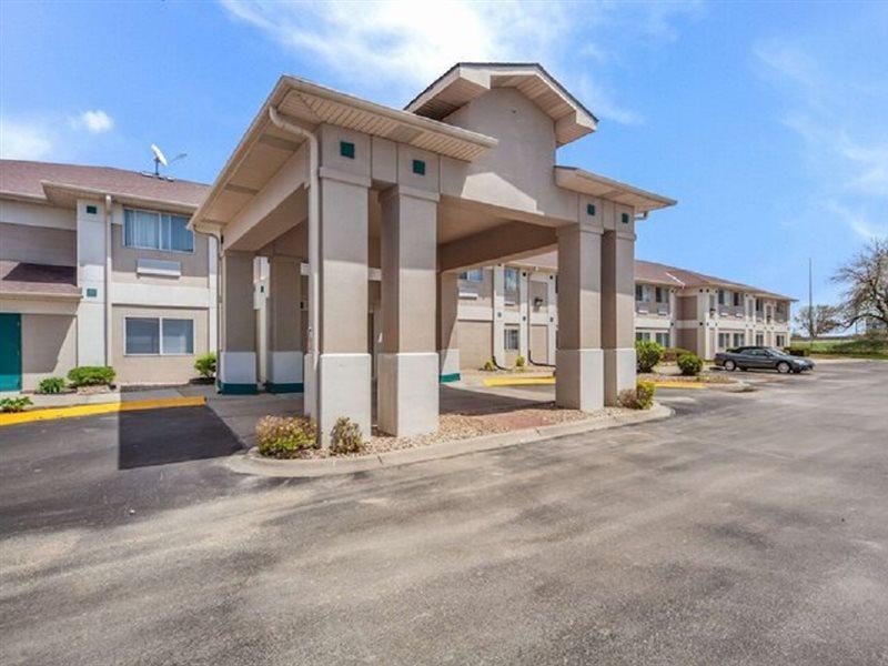 Quality Inn & Suites West Omaha - Ne Linclon Buitenkant foto