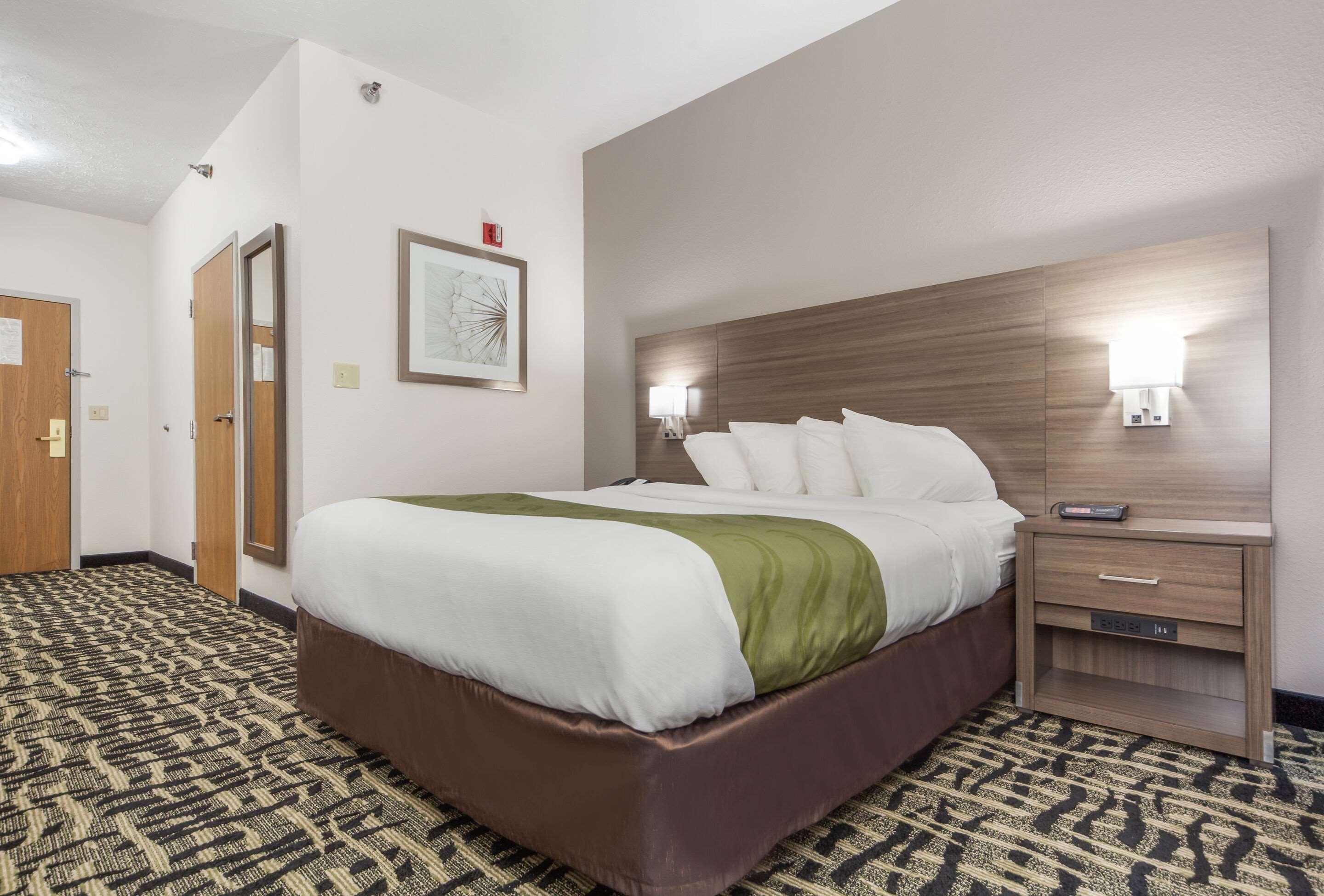 Quality Inn & Suites West Omaha - Ne Linclon Buitenkant foto